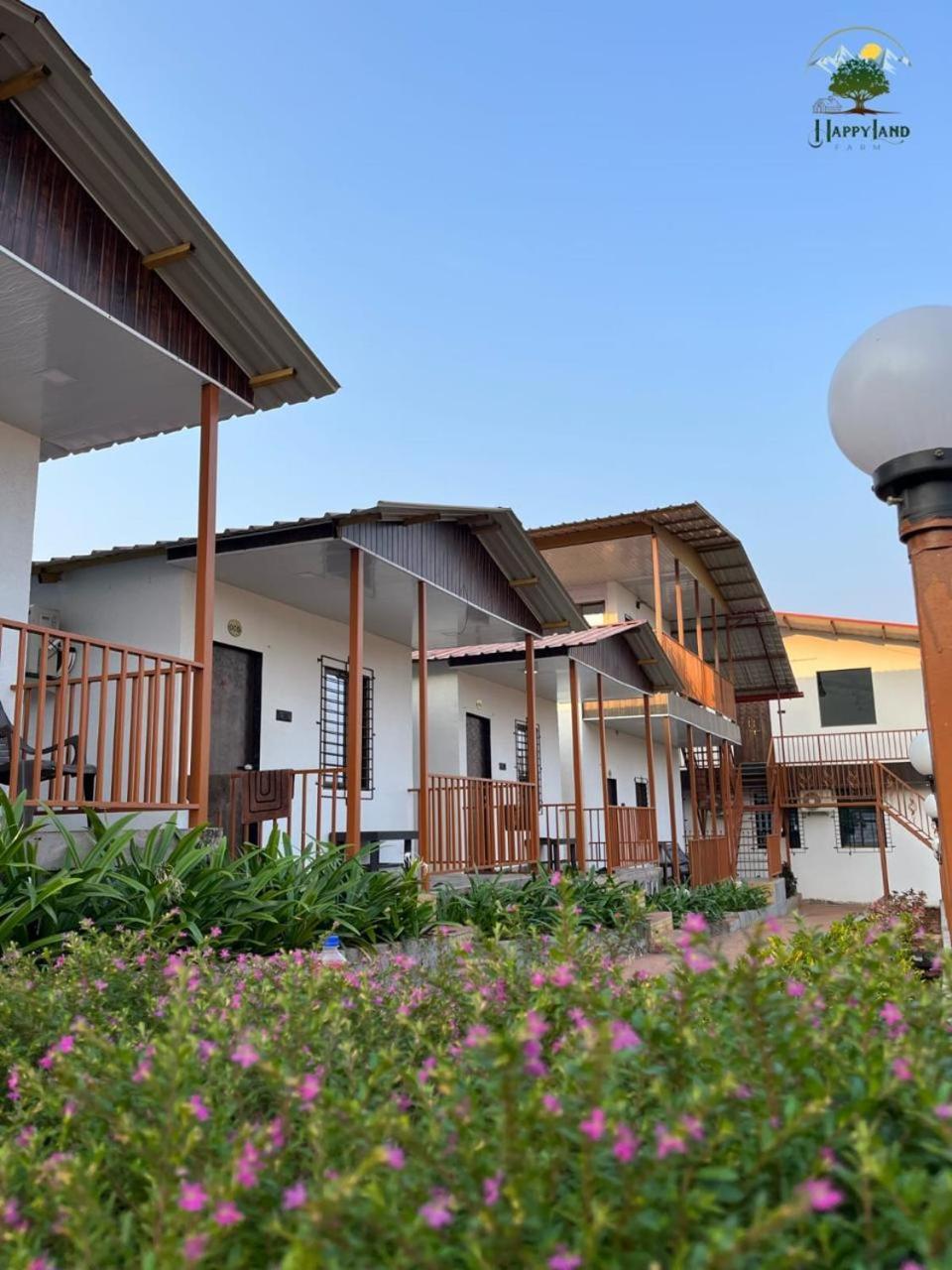 Happy Land Farm Otel Karjat Dış mekan fotoğraf