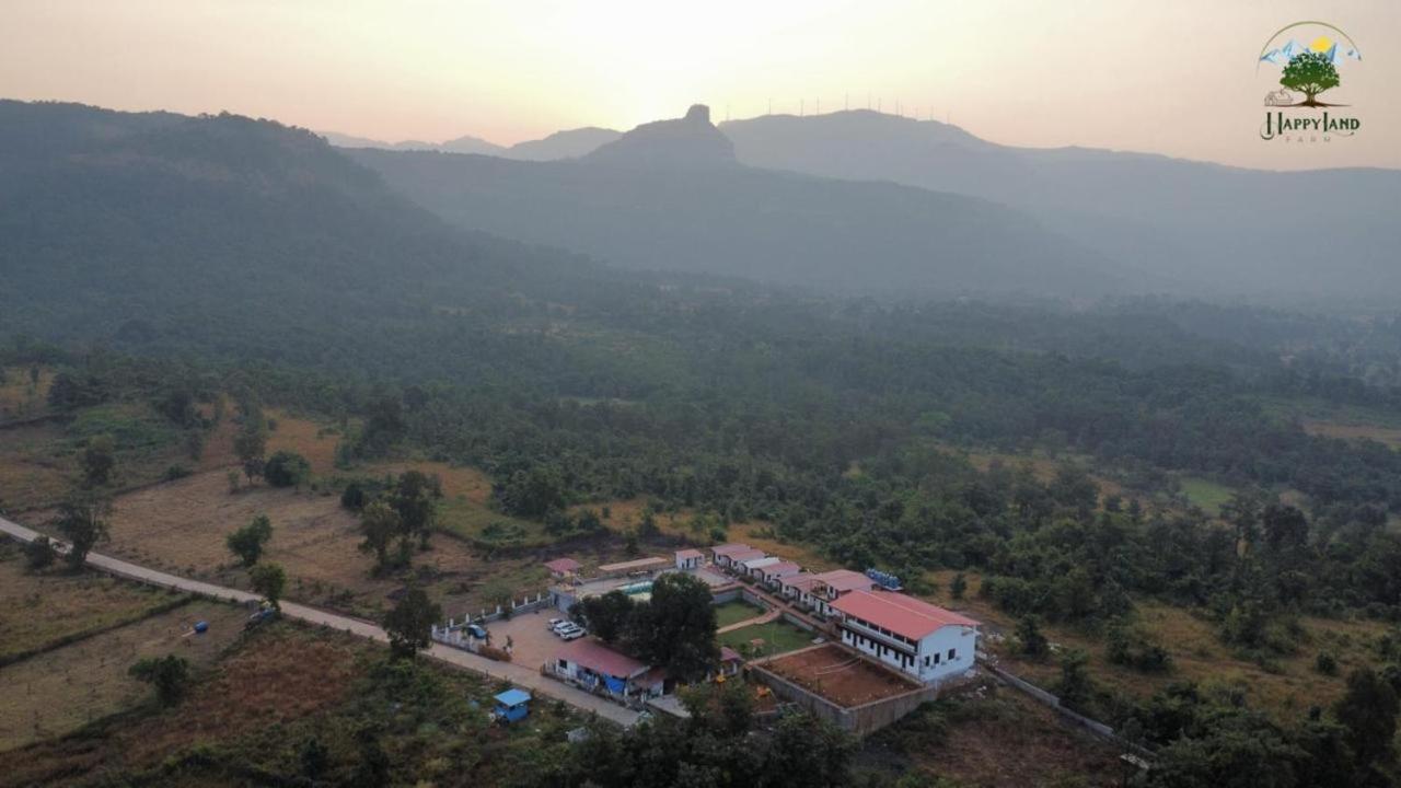 Happy Land Farm Otel Karjat Dış mekan fotoğraf