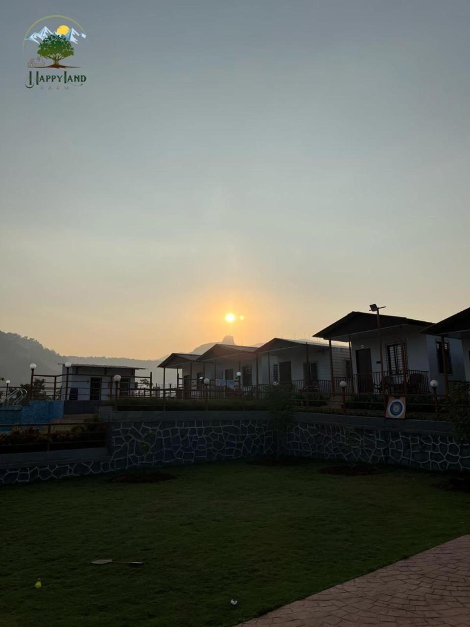 Happy Land Farm Otel Karjat Dış mekan fotoğraf